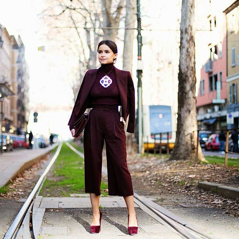 Trousers' island: 10 παντελόνια που θα φορέσεις τα Χριστούγεννα