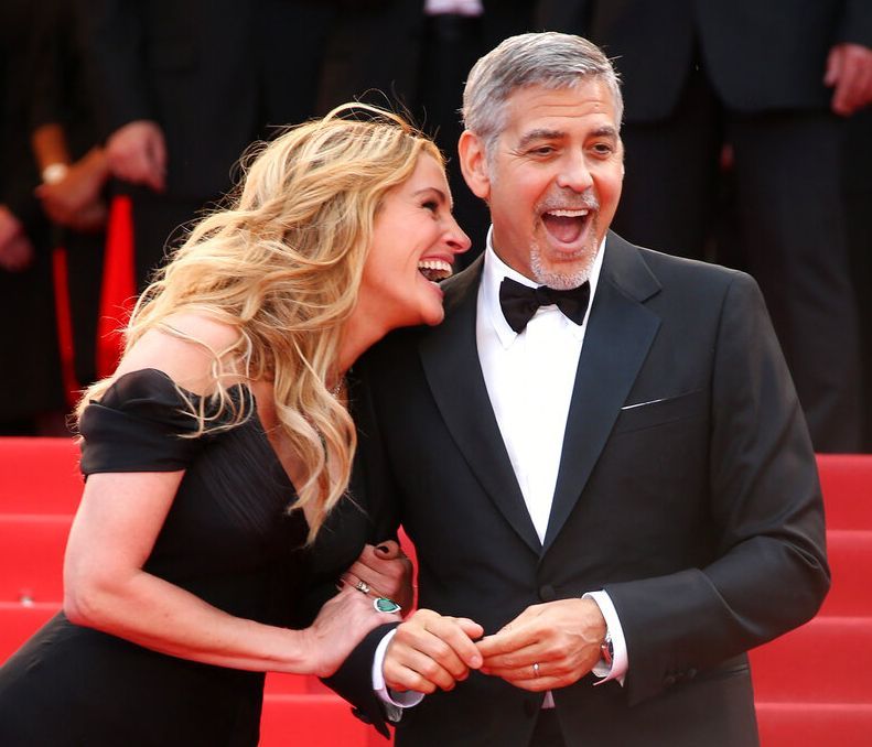 Η Julia Roberts διέκοψε την συνέντευξη του George Clooney με απίστευτο τρόπο και έγινε viral