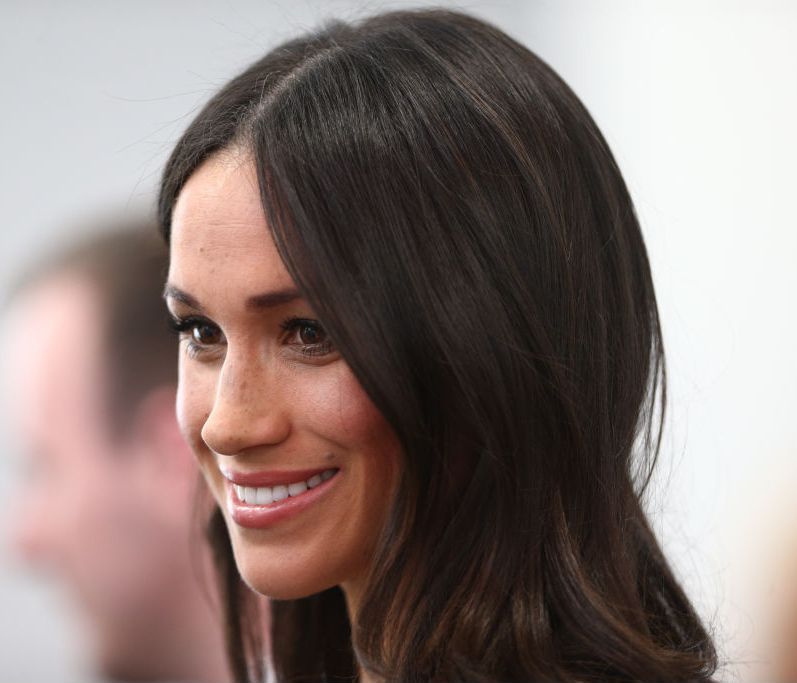 Aν έχεις αγωνία για να δεις το νυφικό της Meghan Markle σου έχουμε καταπληκτικά νέα