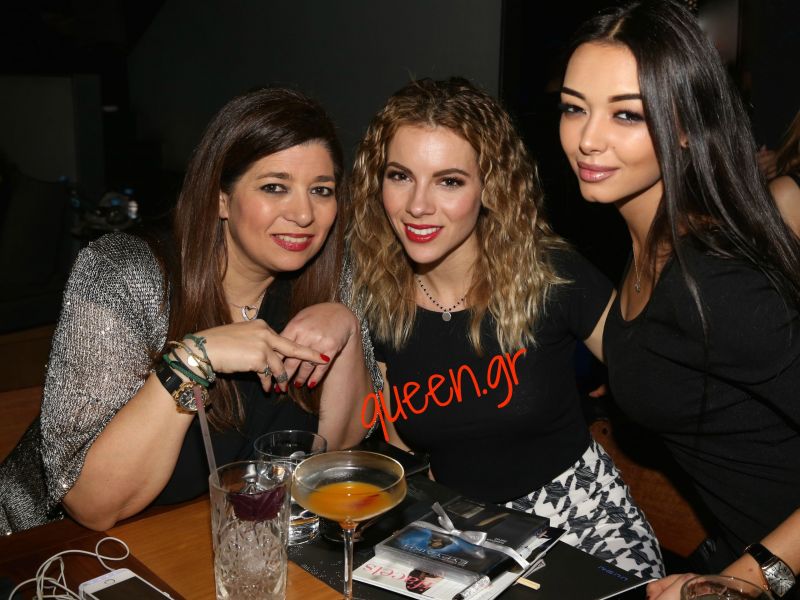 Girls catching up for a good cause !!!