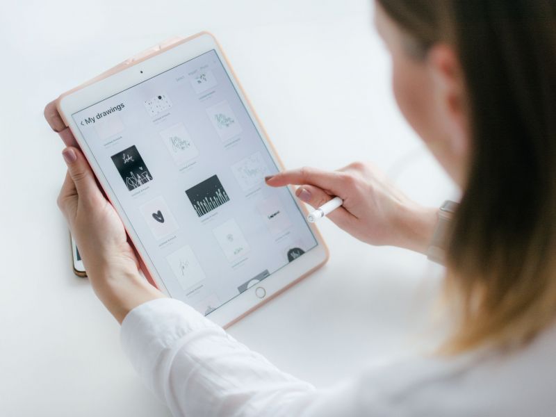 Κατέβασε στο κινητό σου αυτά τα 8 deco apps για να αναβαθμίσεις το σπίτι σου like a pro