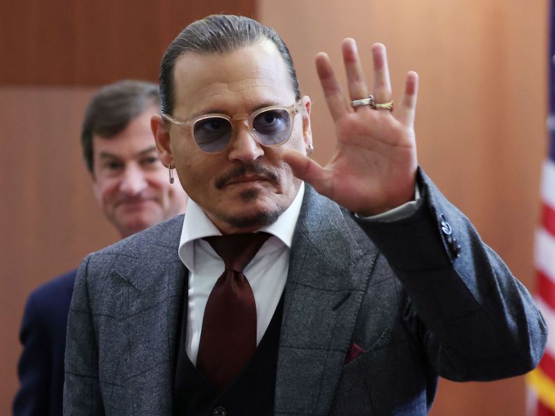 Ο σωματοφύλακας του Depp εκθέτει την Amber Heard - Οι φωνές και τα σημάδια στο πρόσωπό του Johnny