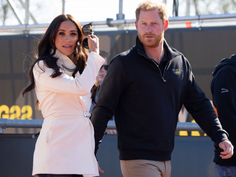 Μήπως ο πρίγκιπας Harry και η Meghan Markle εκμεταλλεύονται τη βασίλισσα Ελισάβετ;