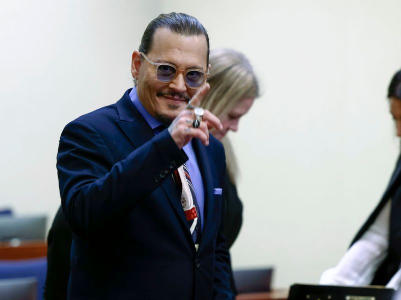 Ο Johnny Depp λέει την αλήθεια; Μία ειδικός στη γλώσσα του σώματος απαντά