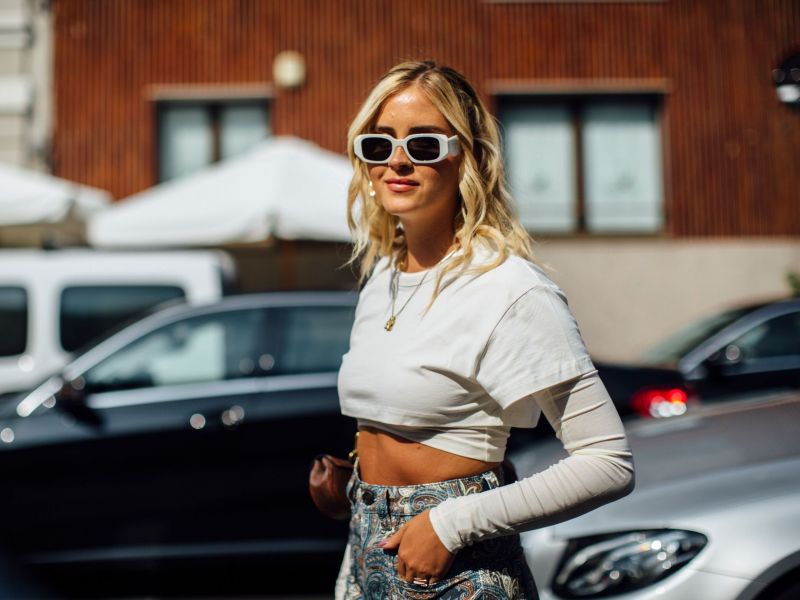 Είσαι petite κορίτσι; 6 super stylish σύνολα για να δοκιμάσεις αυτή την εβδομάδα