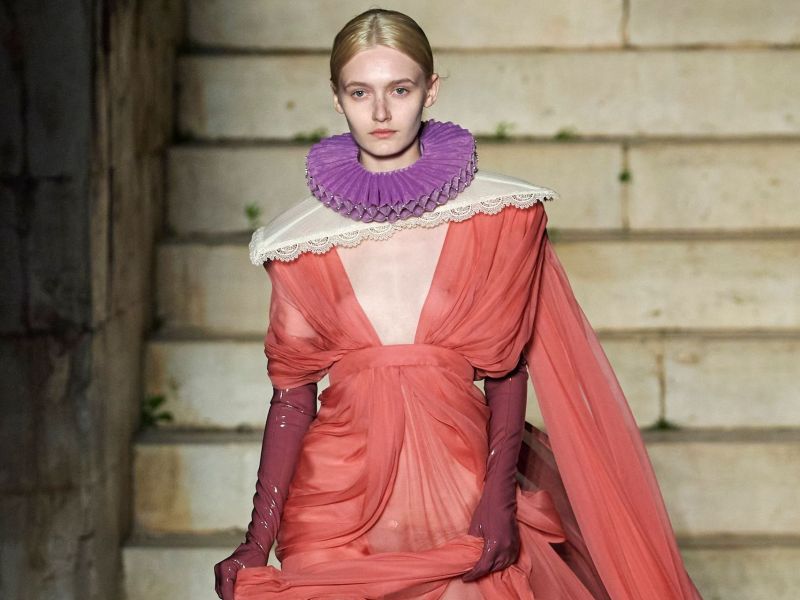 Gucci Cosmogonie: Παρόν και παρελθόν μπλέκονται σε μία συλλογή που ακροβατεί με τον κόσμο των ιδεών