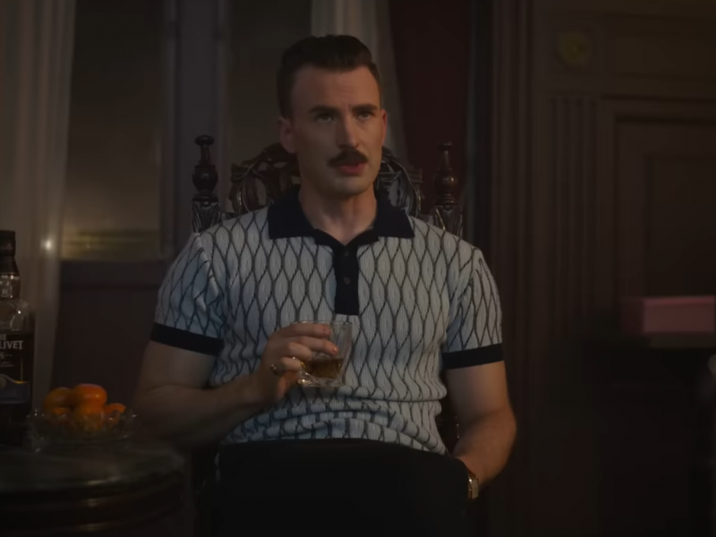 Ryan Gosling εναντίον Chris Evans στη νέα ταινία δολοφόνων του Netflix