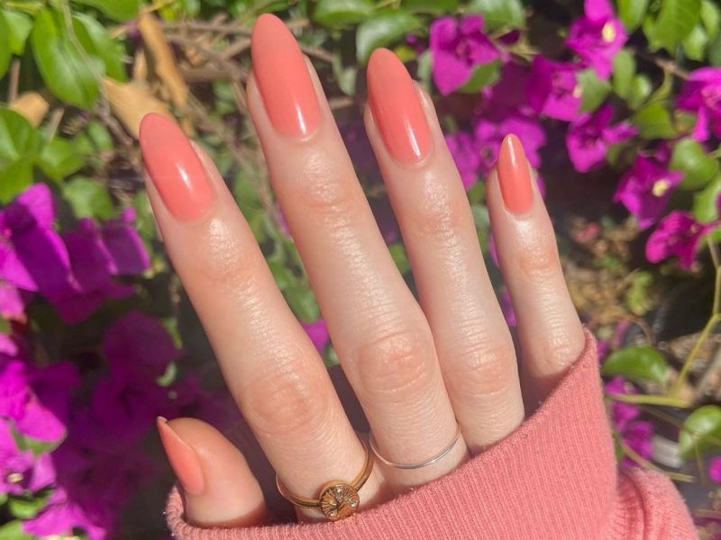 5 peachy βερνίκια νυχιών για να αντιγράψεις το nail art της Ηλιάνας Παπαγεωργίου