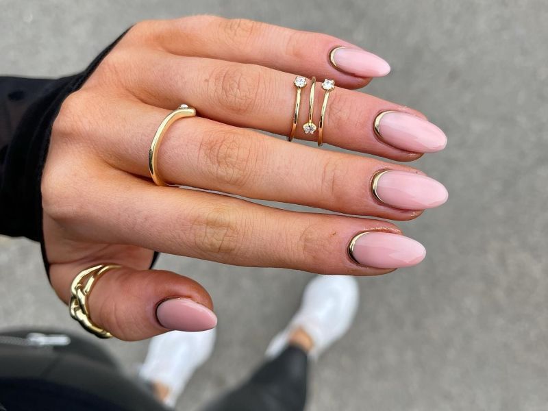 Reverse french mani: 10 nail art με την πιο fresh εκδοχή του γαλλικού μανικιούρ