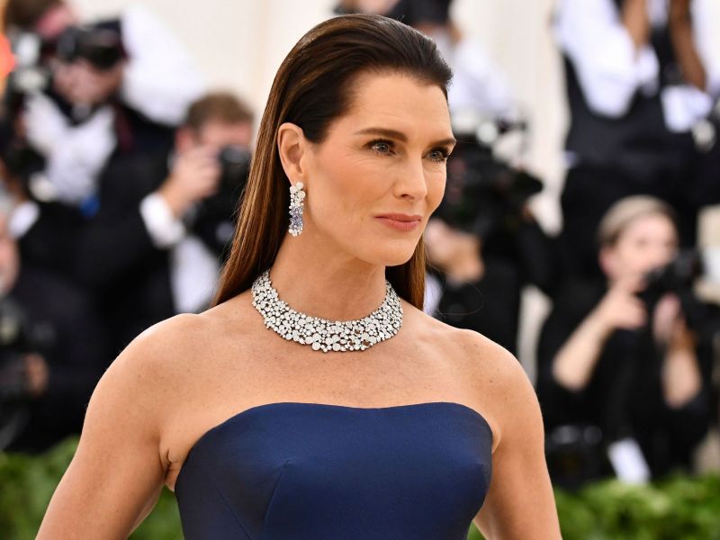 Η Brooke Shields θέλει να αγαπήσεις τον υπέροχο 50χρονο εαυτό σου
