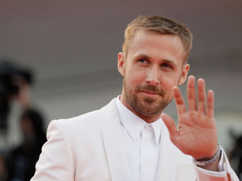 Barbie: Μεγάλη η αλλαγή του Ryan Gosling στον ρόλο του Ken - Η πρώτη photo με πλατινέ μαλλιά