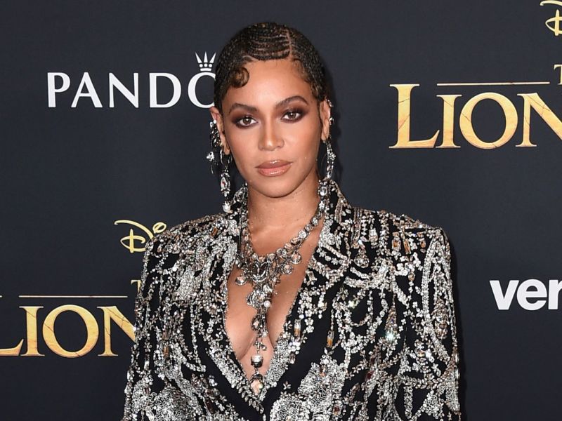 Η Beyoncé επιστρέφει με νέο album κι εμείς θυμόμαστε 10 iconic beauty looks της
