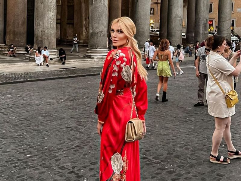 Η Κατερίνα Καινούργιου πήγε στη Ρώμη και προσπαθεί να τηρήσει την υπόσχεση που είχε δώσει