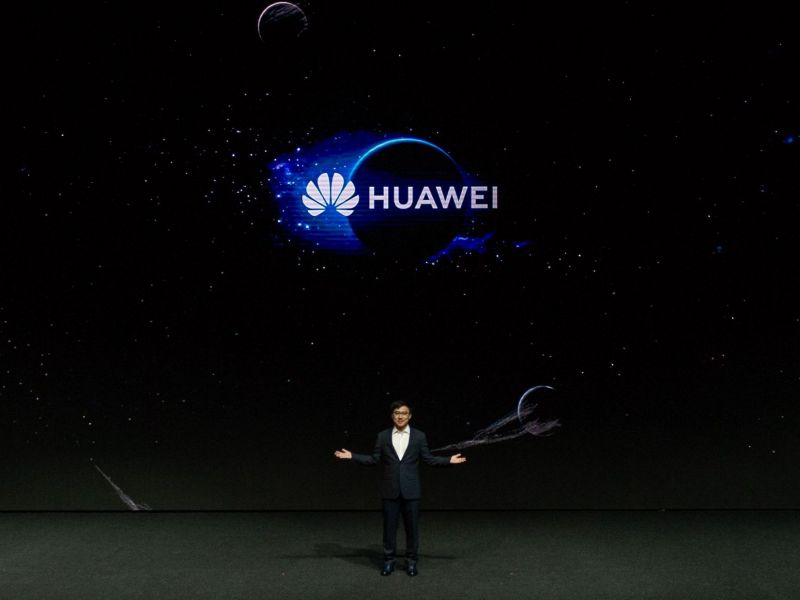 Η Huawei παρουσίασε νέα προϊόντα υψηλής τεχνολογίας σε μια λαμπερή εκδήλωση στην Κωνσταντινούπολη