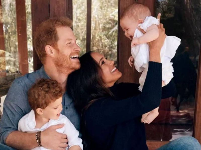 Συγκινεί ο πρίγκιπας Harry: «Βλέπω τη μαμά μου κάθε μέρα όταν κοιτάζω τα παιδιά μου»