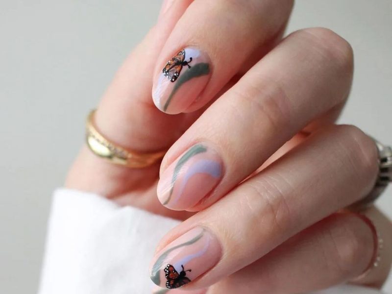 Butterfly nails: Το απόλυτο Y2K trend του καλοκαιριού στα νύχια & 10 μανικιούρ για έμπνευση
