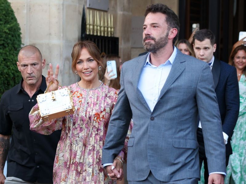 Jennifer Lopez: Το ενδυματολόγικο χρονικό ενός honeymoon που παρακολουθεί όλος ο πλανήτης