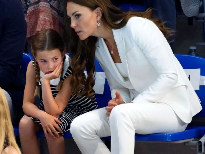 Η Charlotte είναι η πιο ακομπλεξάριστη πριγκίπισσα και οι γκριμάτσες της έγιναν viral