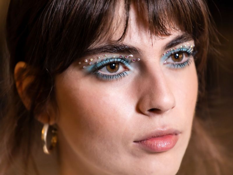 10 οικονομικά beauty items για τα… μάτια της φίλης σου Μαρίας που σύντομα γιορτάζει