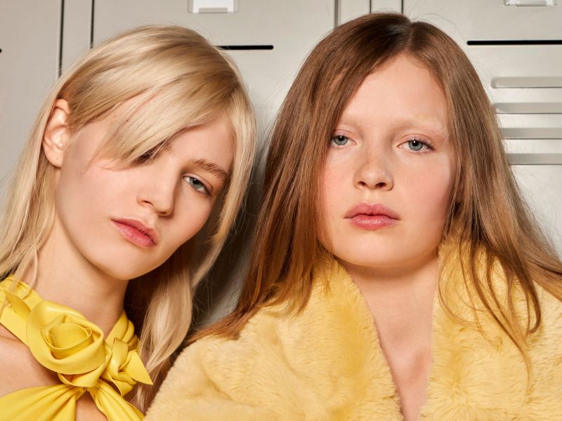 Color Trends FW/22-23: Οι αποχρώσεις του ξανθού, καστανού και κόκκινου που θα επικρατήσουν
