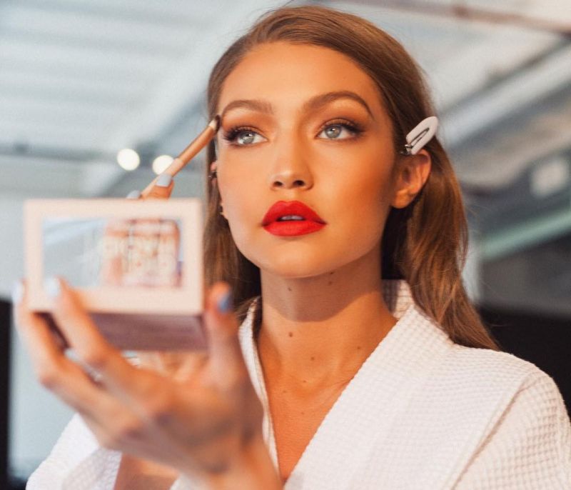 Gigi Hadid: Αυτό είναι το πρώτο καλλυντικό από τη νέα της συλλογή