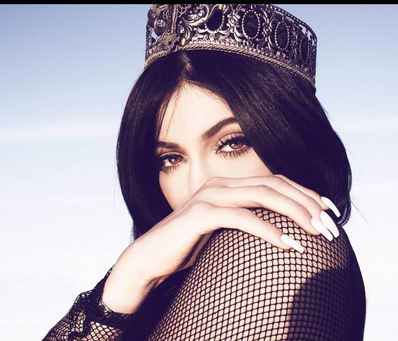 Είναι αυτό το βίντεο, η στιγμή που η Kylie Jenner ανακοίνωσε την εγκυμοσύνη της;