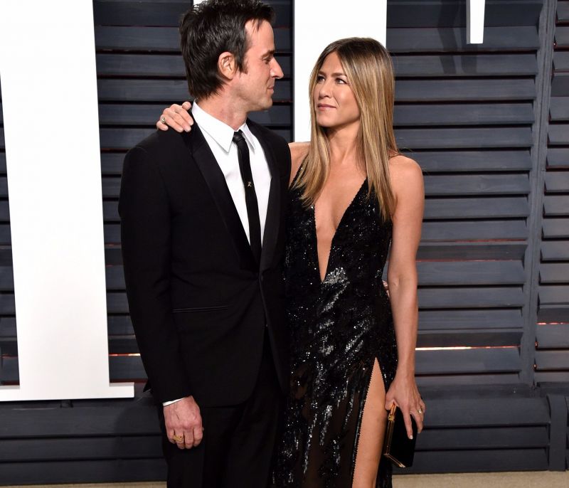 H πρώτη συνάντηση των Aniston-Theroux μετά το διαζύγιο ήταν πιο αμήχανη από όσο περίμενες