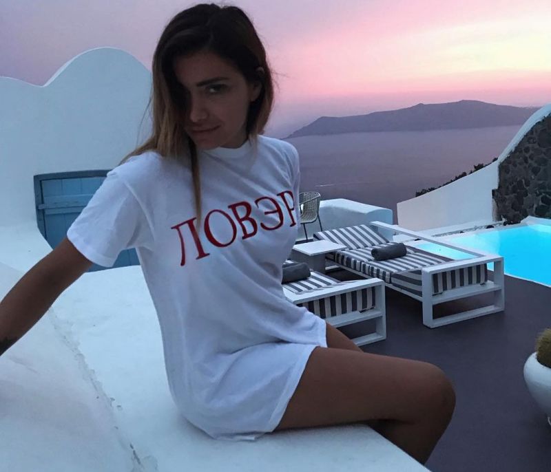 Η Όλγα Φαρμάκη ποζάρει με τον αδερφό της στο Instagram