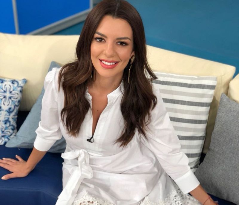 #ootd: Η Νικολέττα Ράλλη υποστηρίζει πως το total white look έχει άλλη χάρη το καλοκαίρι