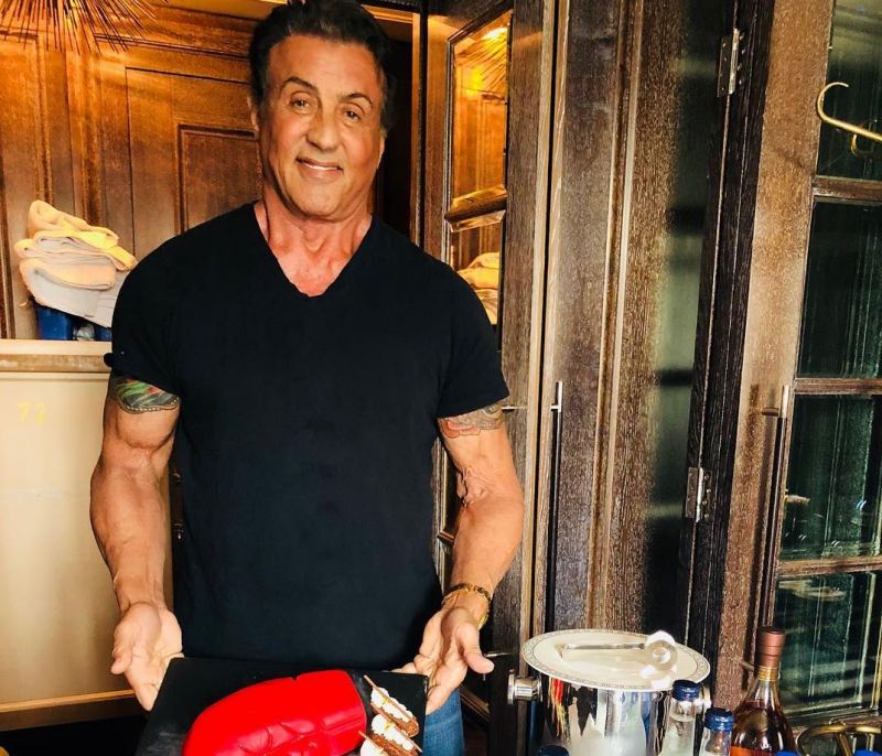 Έχεις δει τον αδερφό του Sylvester Stallone; Δες πόσο μοιάζουν!