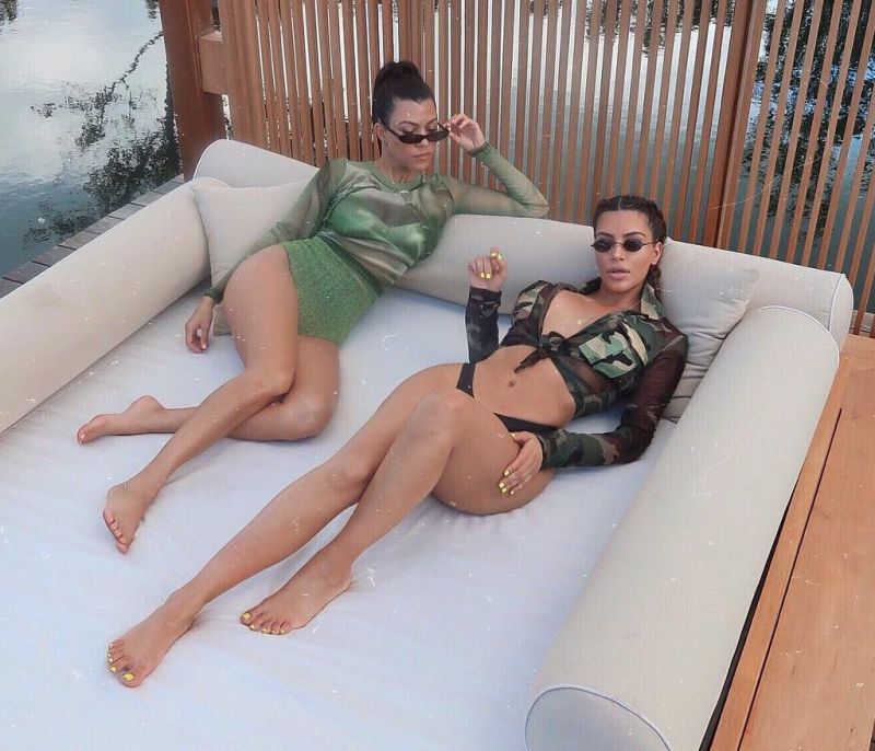 Η κακή σχέση της Κim και της Kourtney Kardashian και ο απίστευτος καυγάς τους