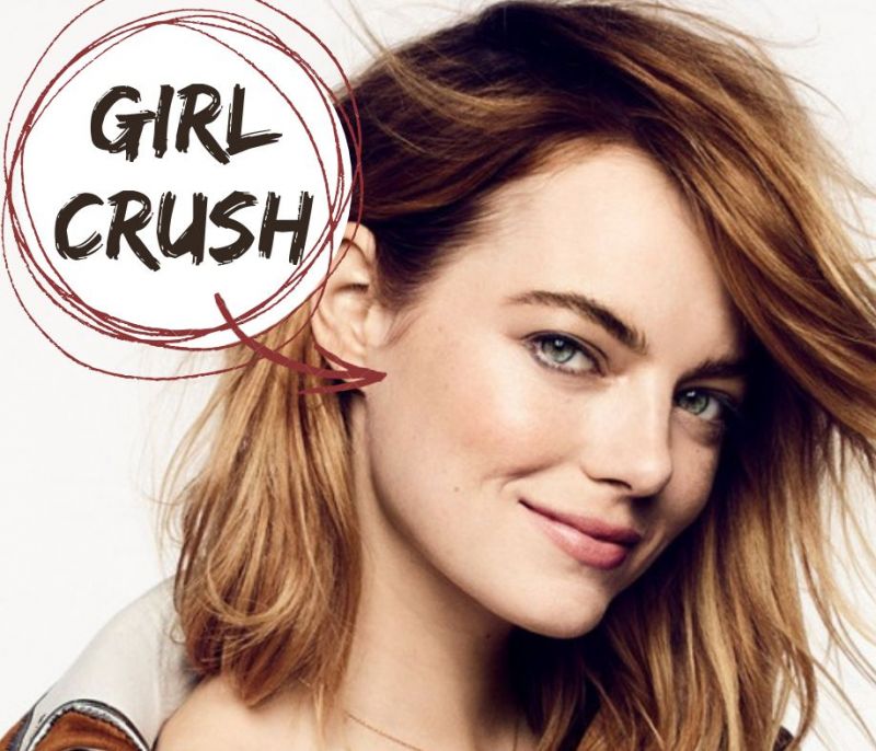 Η Emma Stone φόρεσε ένα ολόκληρο μπουκέτο κόκκινα τριαντάφυλλα στα μαλλιά της