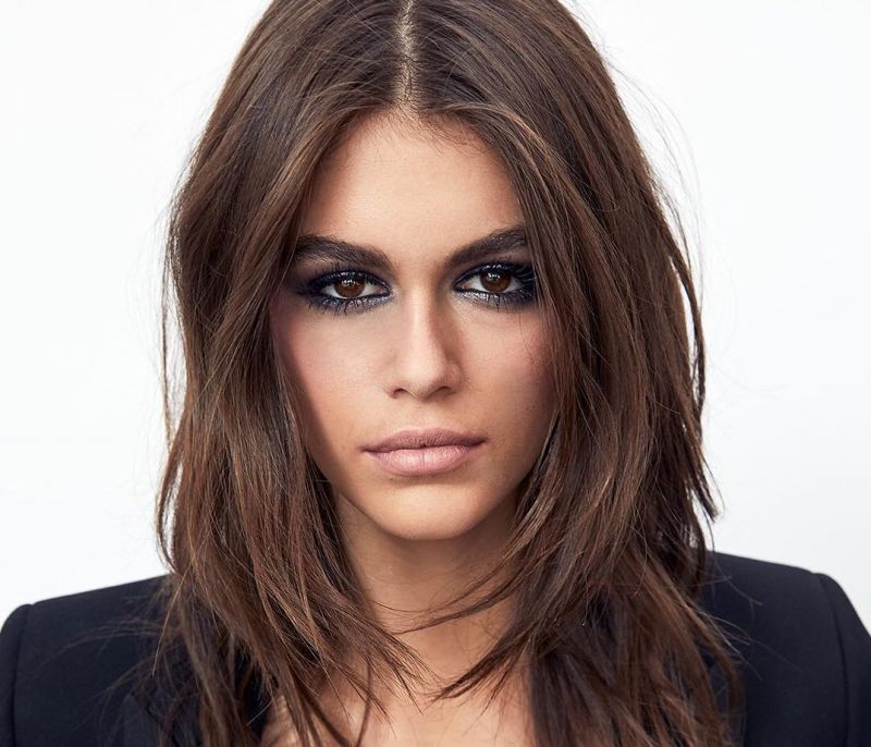 Ναι! Η Kaia Gerber φοράει το ίδιο κονσίλερ με εμάς!