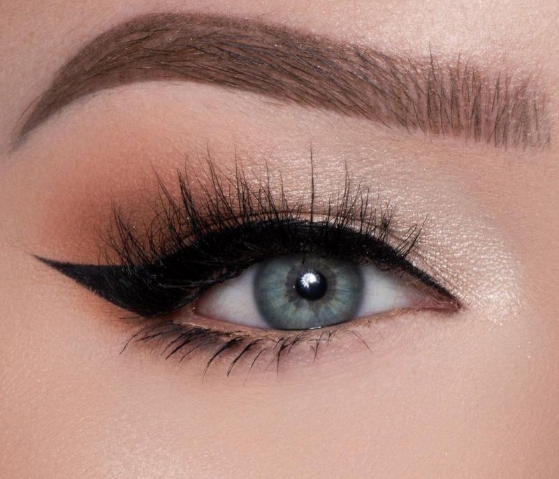 Video! Δες 3 hacks για να κάνεις τέλεια τη γραμμή eyeliner με ένα προϊόν που θα βρεις στο φαρμακείο