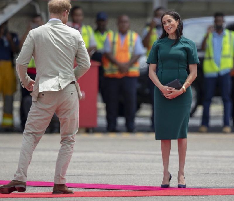 Γιατί η κοιλιά της Meghan Markle φαίνεται μεγαλύτερη τα απογεύματα;