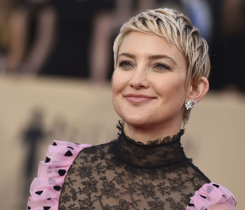 Η πρώτη δημόσια εμφάνιση της Kate Hudson ενθουσίασε όλες τις γυναίκες και θα καταλάβεις γιατί