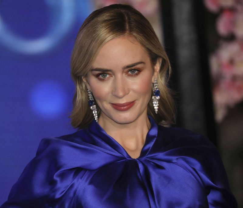 H Emily Blunt και το ονειρικό μπλε φόρεμά της ήταν ό,τι καλύτερο είδαμε χθες