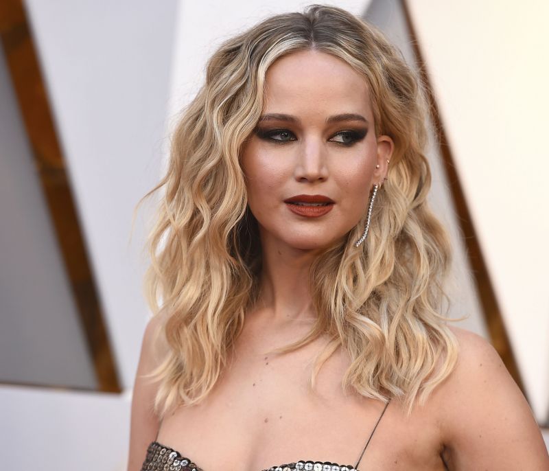 Η Jennifer Lawrence αρνείται πως έκανε σεξ με τον Harvey Weinstein: Όλο το παρασκήνιο