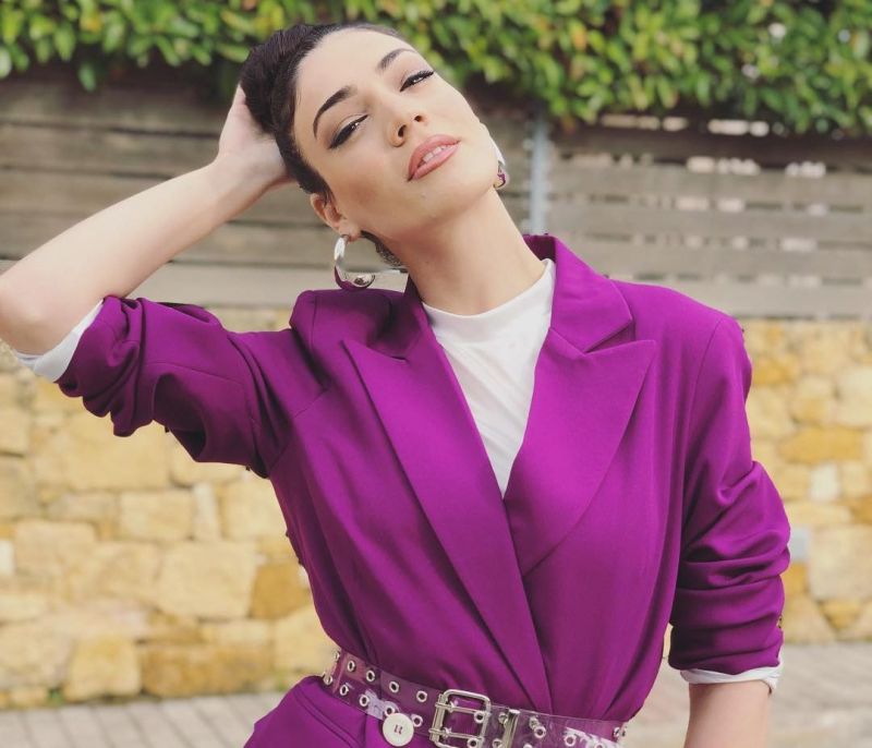 H Ήβη Αδάμου φόρεσε το μεγαλύτερο fashion trend της σεζόν με τον πιο cool τρόπο