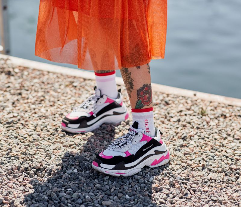 Chunky Sneakers: 10 τρόποι να φορέσεις τα αθλητικά σου παπούτσια και την άνοιξη
