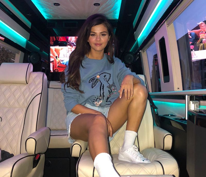 Η Selena Gomez μάλλον έχει νέο φλερτ και θα τρελαθείς μόλις τον δεις