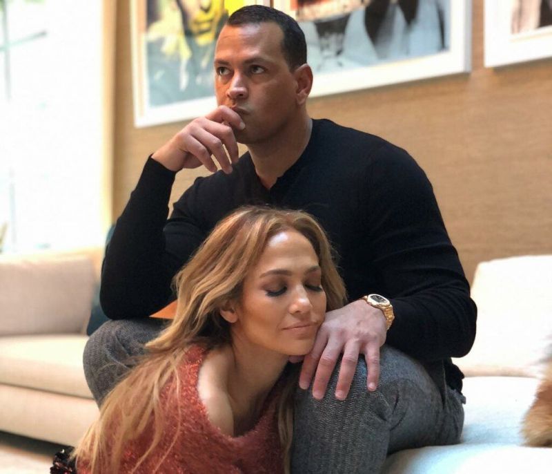 Λίγα 24ωρα μετά τον αρραβώνα, ο Alex Rodriguez απάτησε τη Jennifer Lopez
