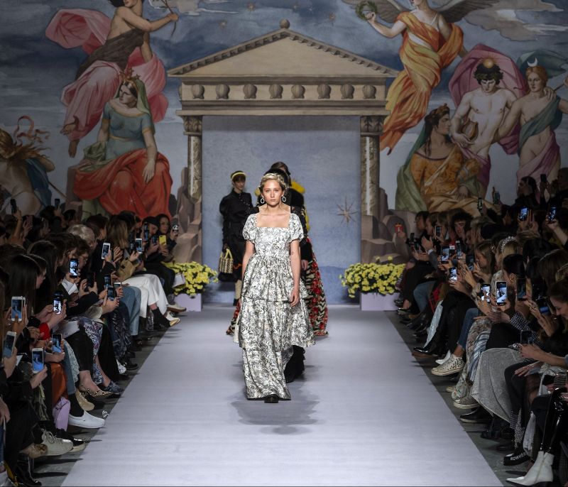 Βρήκαμε το πιο hot fashion trend από τις συλλογές F/W 2019-2020 και θέλουμε να το φορέσουμε...χθες!