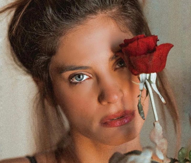 Χριστίνα Μπόμπα: 11 Instagram photos για να «κλέψεις» και εσύ τις πόζες της