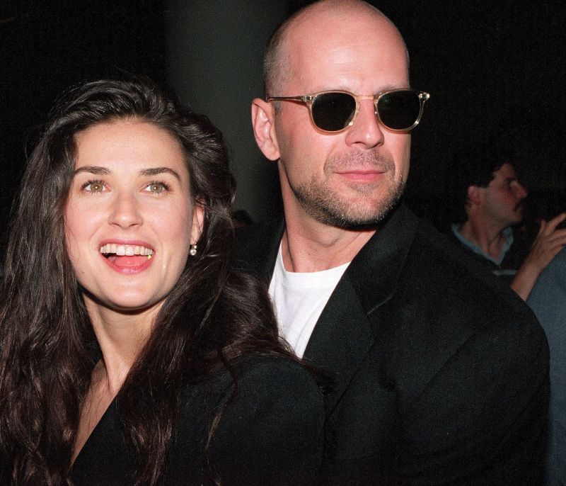 Απίθανο! Ο Bruce Willis ξαναπαντρεύτηκε με την Demi Moore στο πλευρό του!