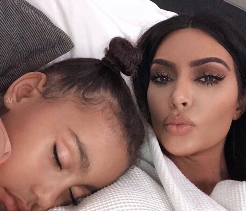 Έγινε μαμά για τέταρτη φορά η Kim Kardashian: Τι αποκάλυψε με μήνυμά της