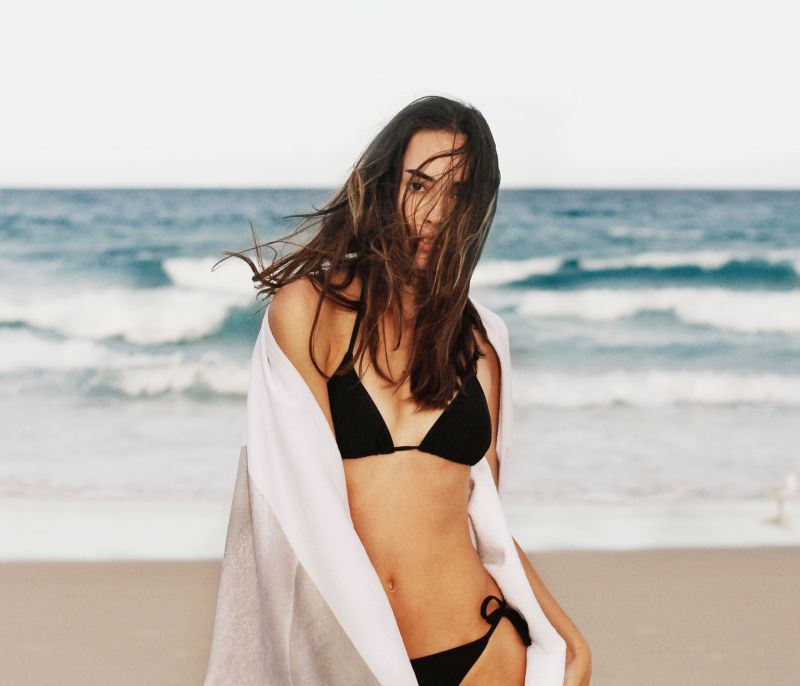 5 Δροσερά και sexy αρώματα για να βρεις τη δική σου καλοκαιρινή μυρωδιά