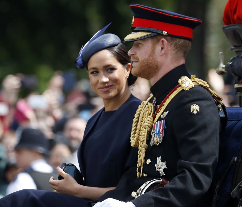 Ξέρουμε ποιο θα είναι το επόμενο ταξίδι της Meghan με τον Harry κι έχει άμεση σχέση με την Diana