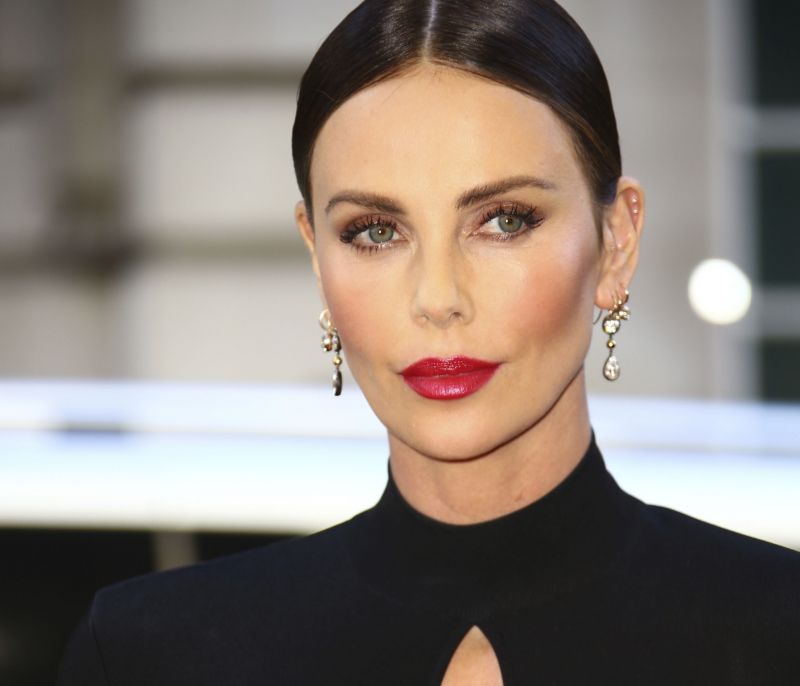 Η νέα είδηση για τη Charlize Theron θα σε χαροποιήσει ιδιαίτερα