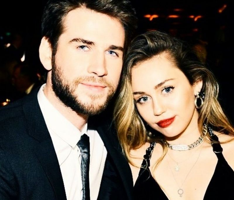 Ορίστε; Η Miley Cyrus και ο Liam Hemsworth χώρισαν 8 μήνες μετά τον γάμο τους